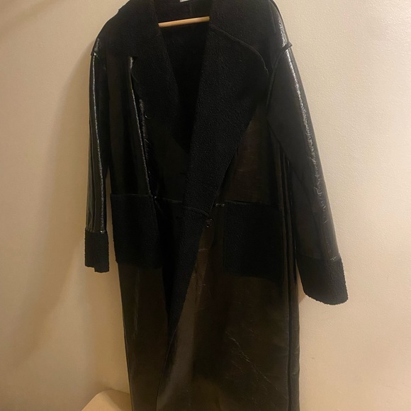 Patent trench coat - Picture 7 of 8